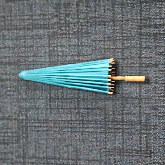 Colorful Aqua Blue Asian inspired paper parasol! - Picture 9 of 9